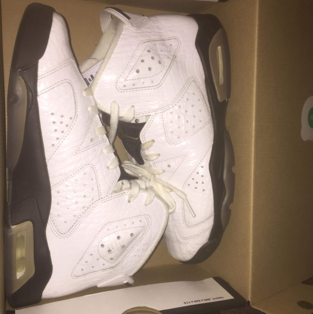 Air Jordan 4s & 6s - Picture 2 of 2